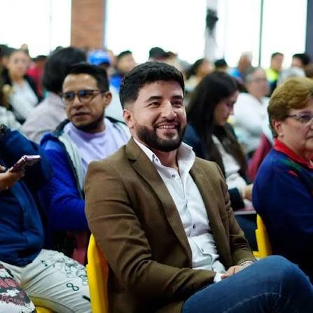 Equipo de Mariano Aperador en un recorrido por Rafael Uribe Uribe